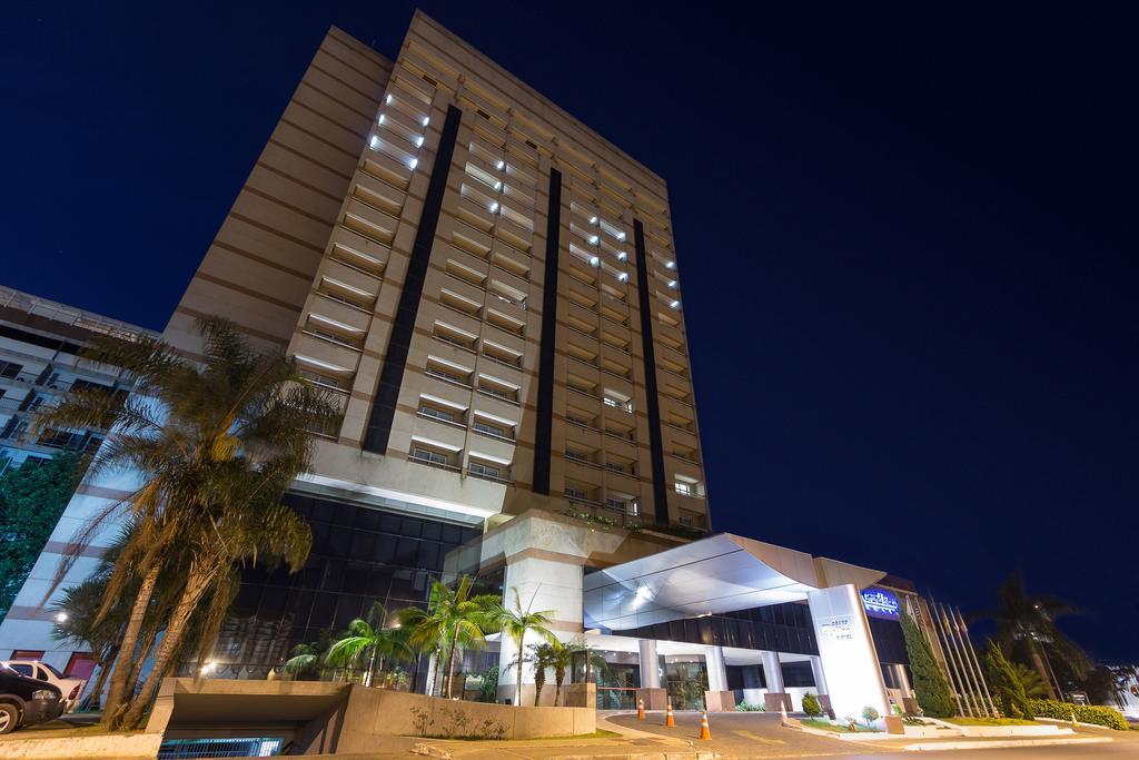 Grand Bittar Hotel Brasilia Esterno foto The hotel at night