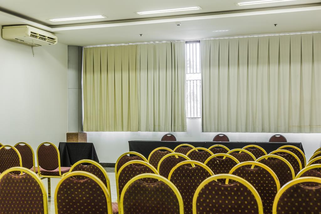 Grand Bittar Hotel Brasilia Esterno foto A conference room
